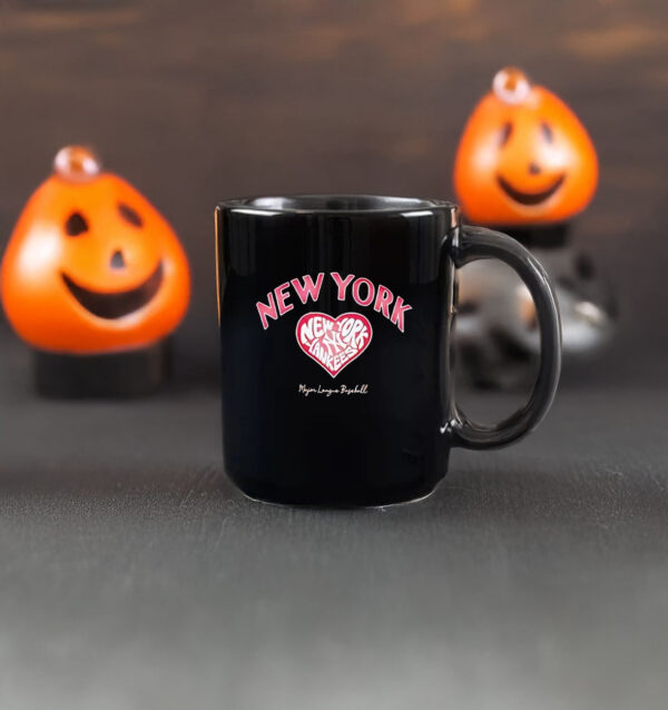 New York Yankees heart pink Mug